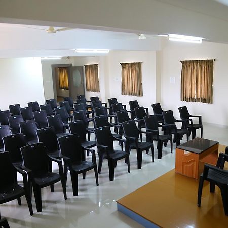 Hotel Gokulgrande Erode Dış mekan fotoğraf