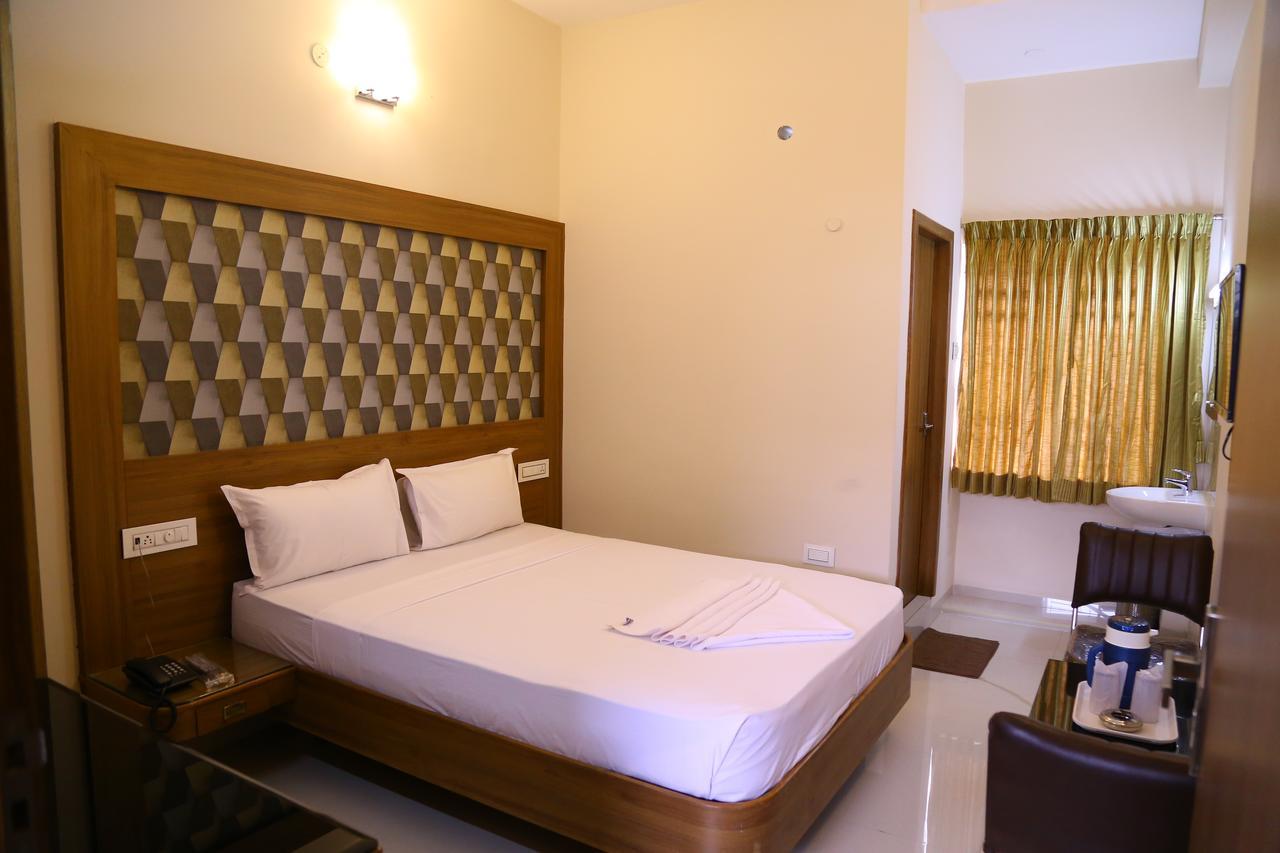 Hotel Gokulgrande Erode Dış mekan fotoğraf
