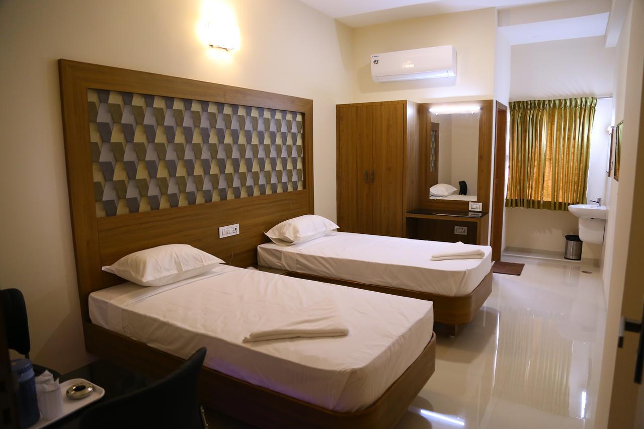 Hotel Gokulgrande Erode Dış mekan fotoğraf